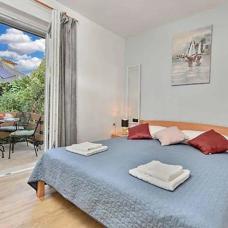 With A - C In Porec-istrien 44243 Apartman